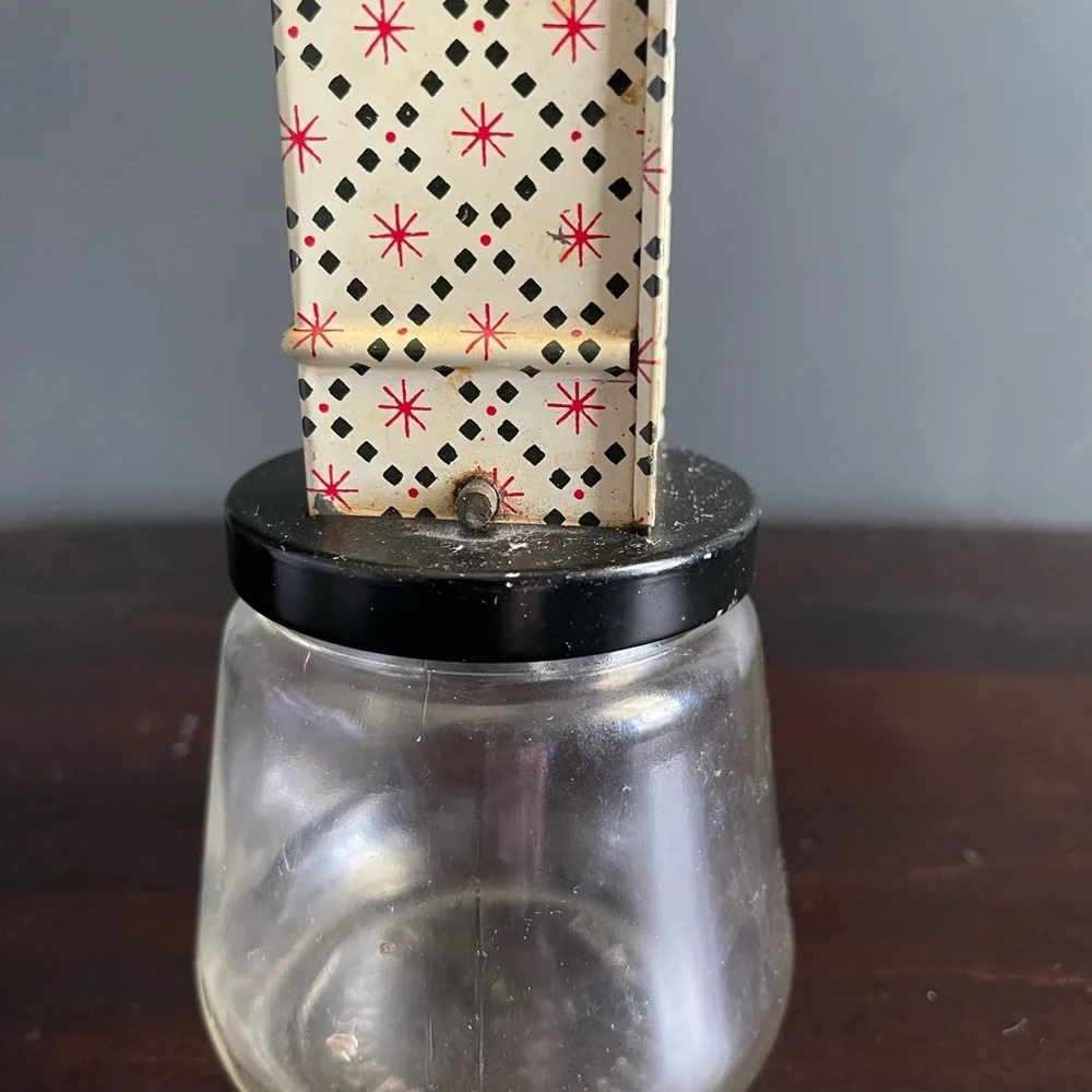 Androck nut‎ and spice grinder vintage starburst pattern